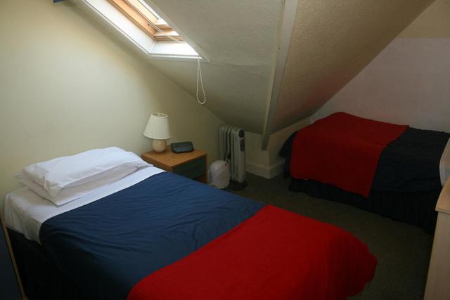 The Knoll Guesthouse Newport  Oda fotoğraf