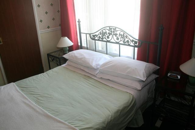 The Knoll Guesthouse Newport  Dış mekan fotoğraf