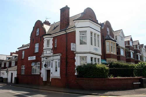 The Knoll Guesthouse Newport  Dış mekan fotoğraf