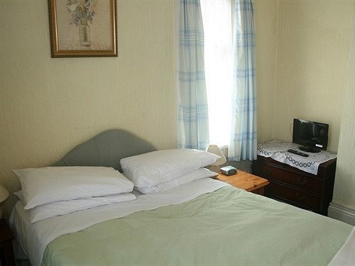 The Knoll Guesthouse Newport  Dış mekan fotoğraf
