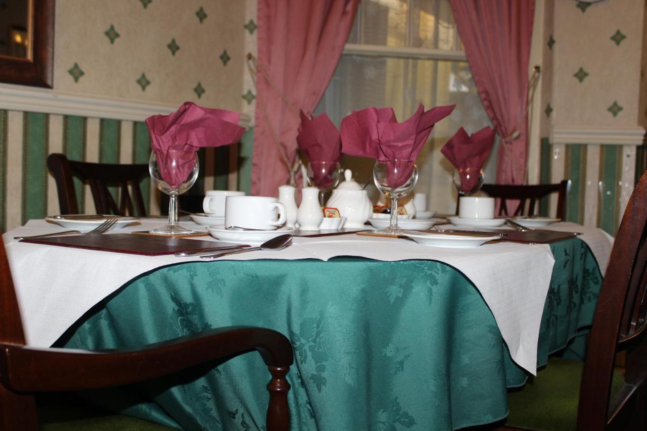 The Knoll Guesthouse Newport  Dış mekan fotoğraf
